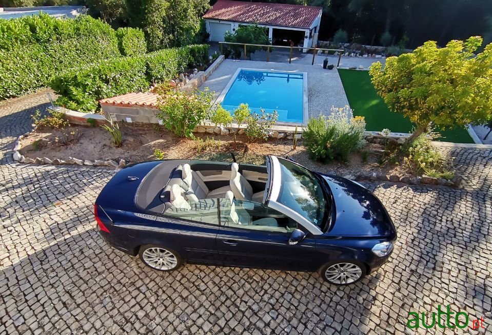 2012' Volvo C70 photo #3