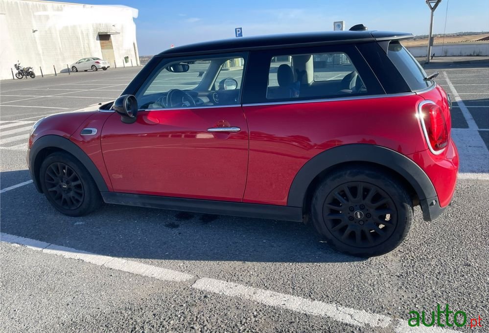 2018' MINI Cooper D photo #5