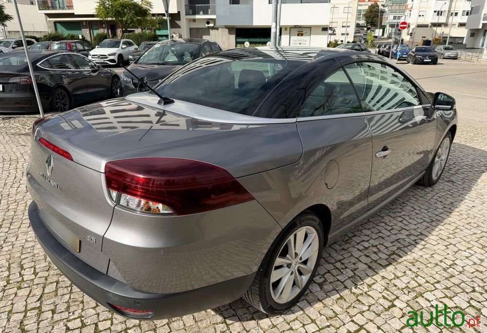 2012' Renault Megane photo #6