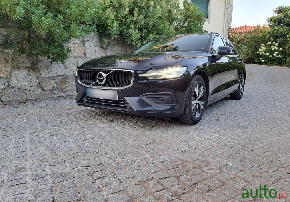 2019' Volvo V60 2.0 D3 photo #1