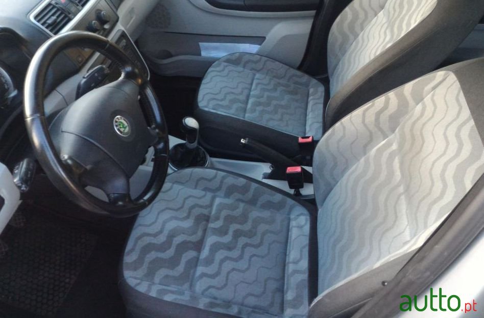 2008' Skoda Roomster 1.2 Htp Style photo #5