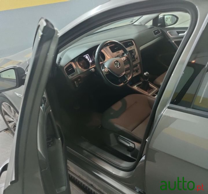 2015' Volkswagen Golf Variant photo #6