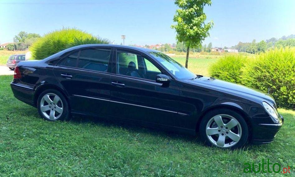 2003' Mercedes-Benz E-270 Avantgarde photo #1