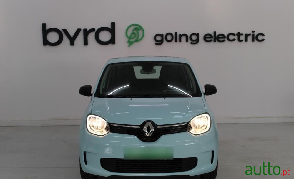2023' Renault Twingo Electric Life photo #2