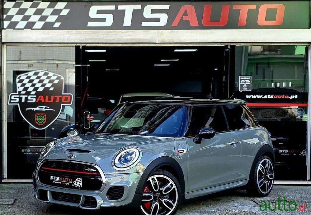 2017' MINI John Cooper Works 3 Portas photo #1