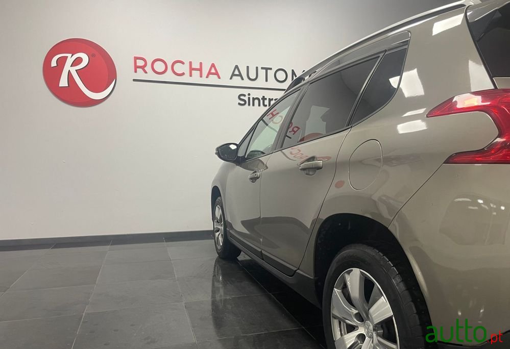 2015' Peugeot 2008 photo #6