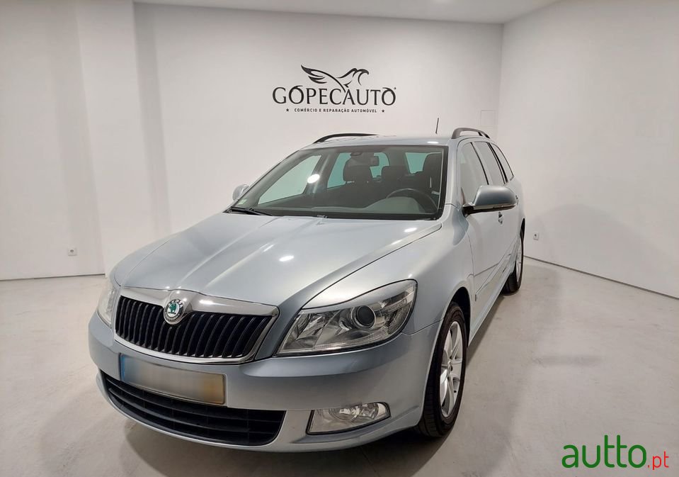 2011' Skoda Octavia Break photo #1