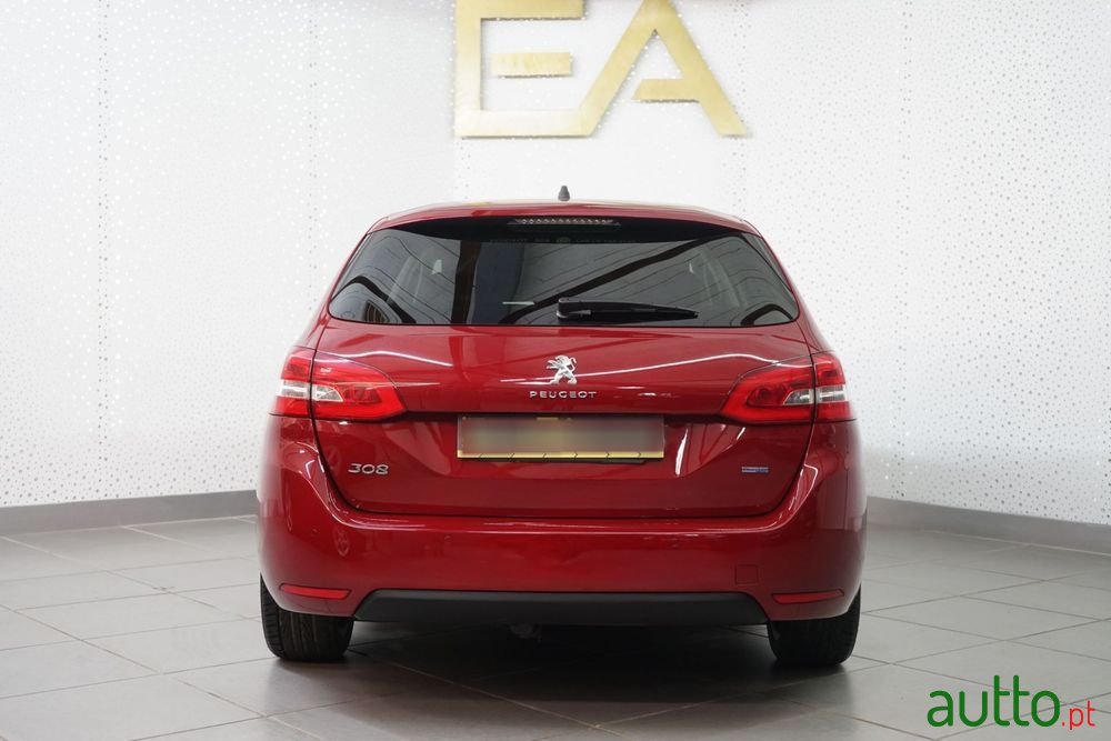 2014' Peugeot 308 Sw photo #5