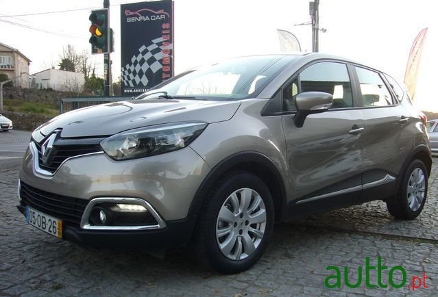2013' Renault Captur Sport photo #2