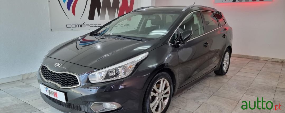 2013' Kia Ceed Sw photo #1