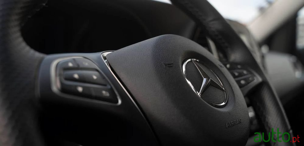 2022' Mercedes-Benz Vito Tourer photo #6