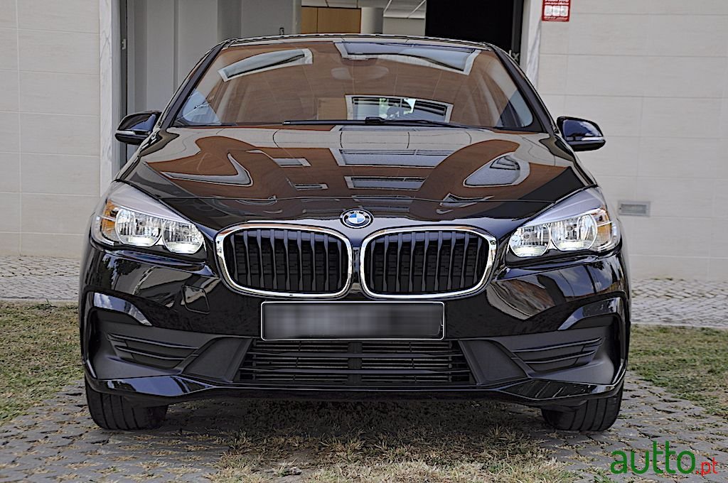 2018' BMW 216 Active Tourer photo #6