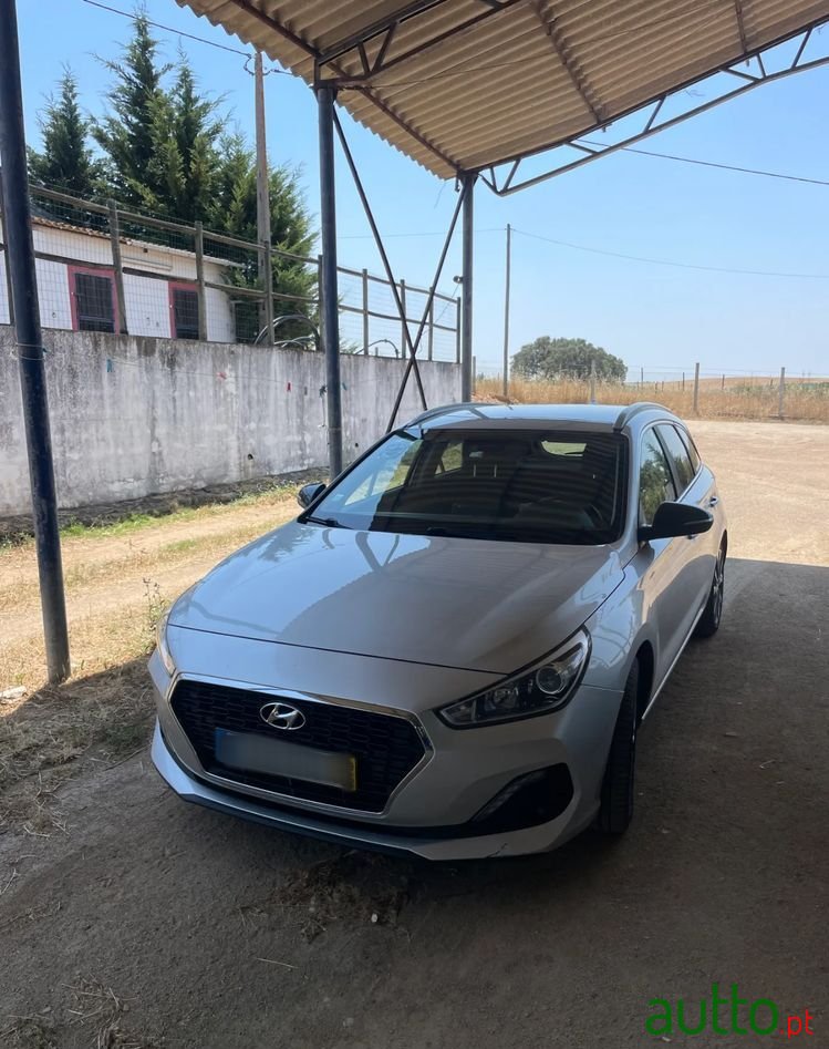 2019' Hyundai i30 Cw photo #1