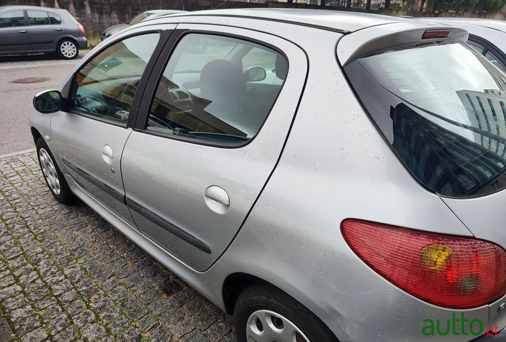 2004' Peugeot 206 1.1 Color Line photo #4