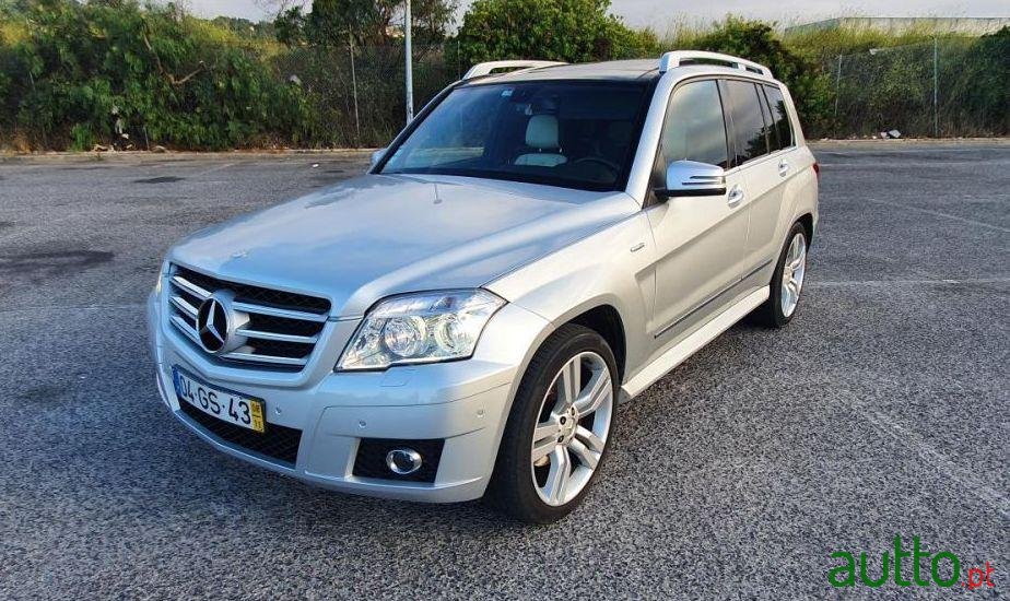 2008' Mercedes-Benz Glk-320 photo #2