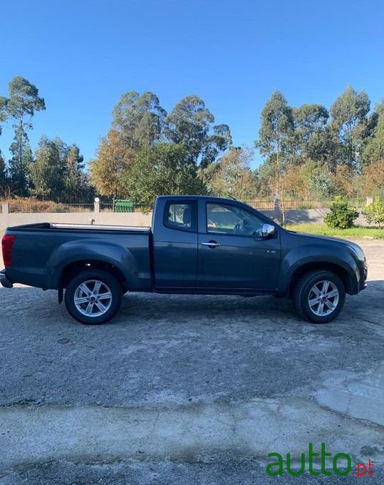 2019' Isuzu D-Max photo #1