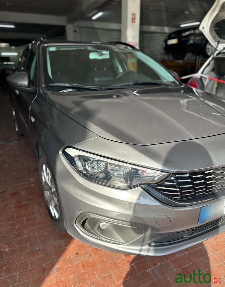 2019' Fiat Tipo Station Wagon photo #2