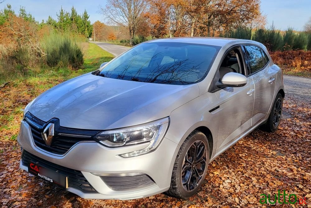 2016' Renault Megane photo #2