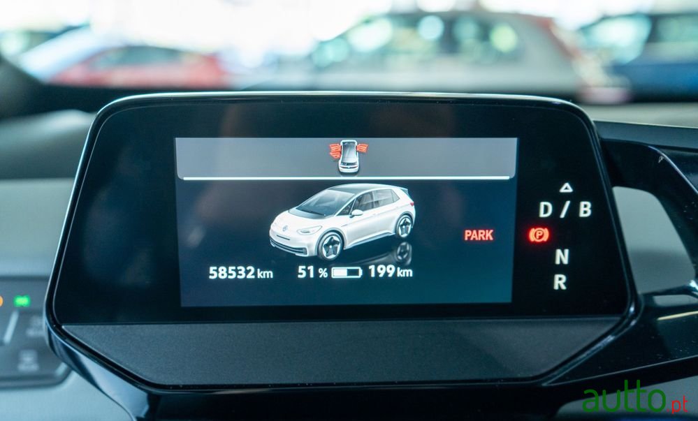 2021' Volkswagen ID.3 Pro Performance photo #5