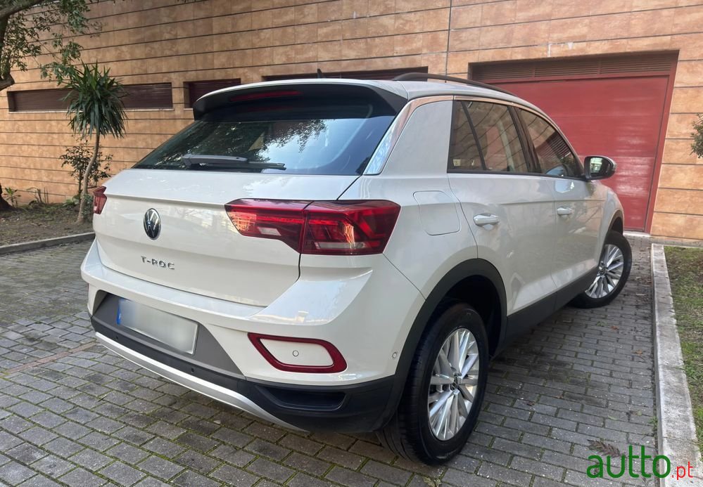 2023' Volkswagen T-Roc photo #5