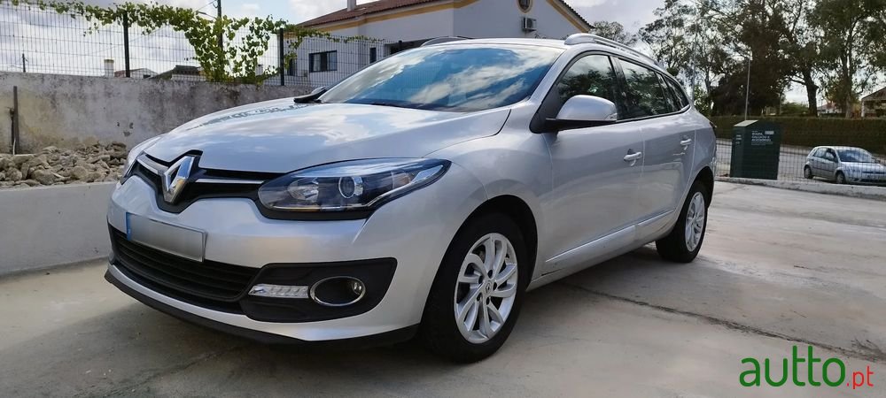 2014' Renault Megane photo #1