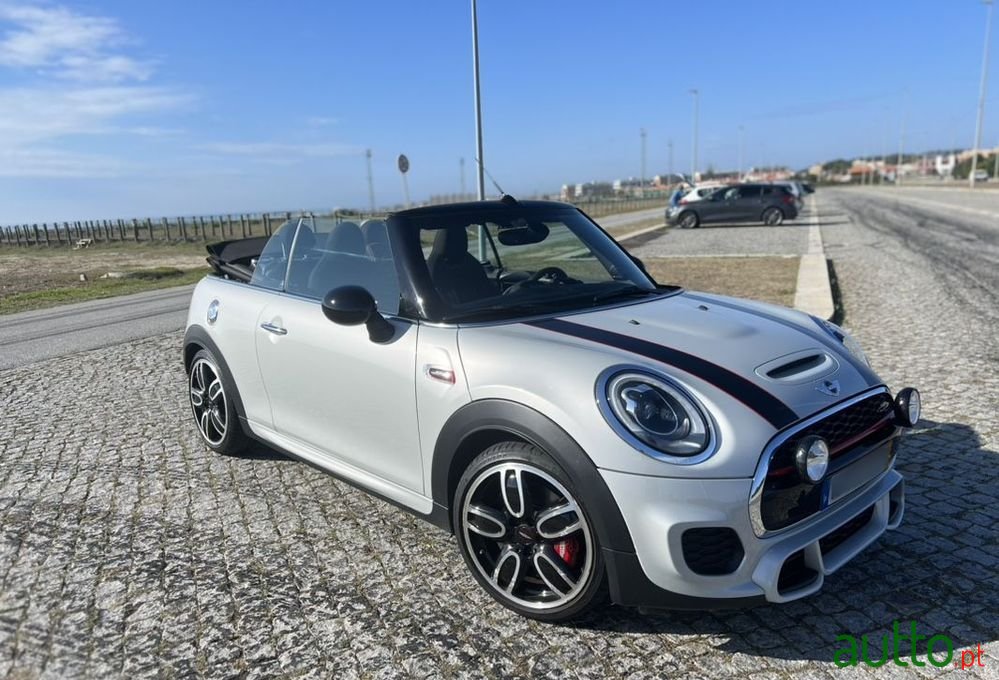 2016' MINI John Cooper Works photo #4