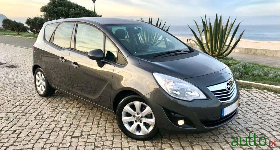 2011' Opel Meriva photo #1
