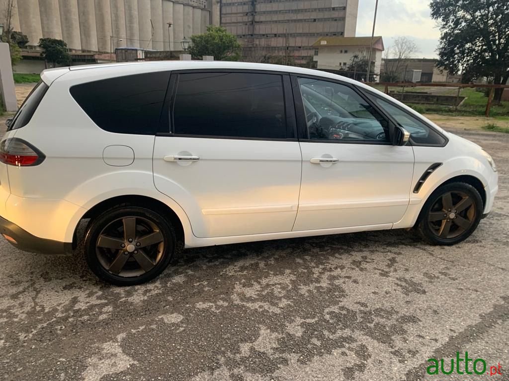 2008' Ford S-Max photo #3