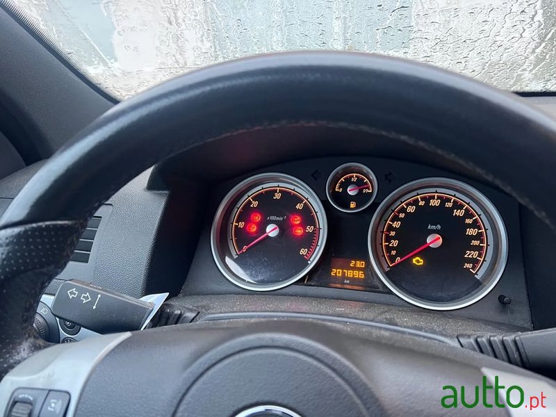 2007' Opel Astra Gtc 1.7 Cdti photo #3