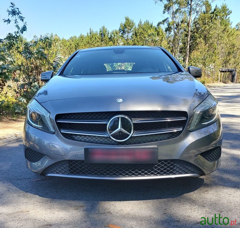 2014' Mercedes-Benz A 180 photo #2