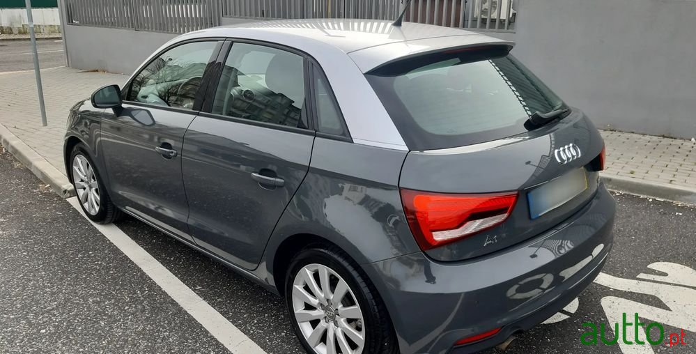 2015' Audi A1 Sportback photo #5