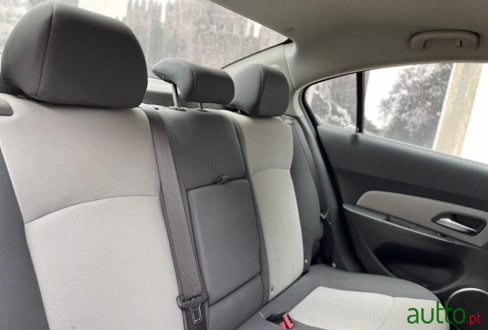 2011' Chevrolet Cruze 2.0 Vcdi Lt photo #4