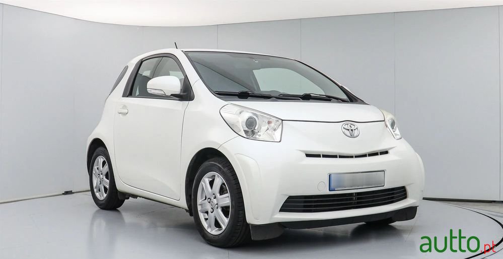2010' Toyota iQ 1.0 Vvt-I 2 Ep photo #2