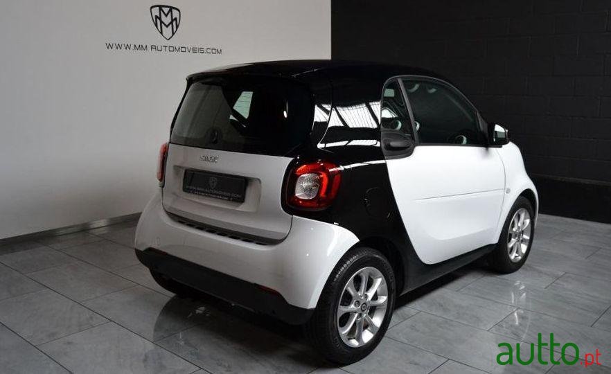 2015' Smart Fortwo 1.0 Passion 71 photo #1