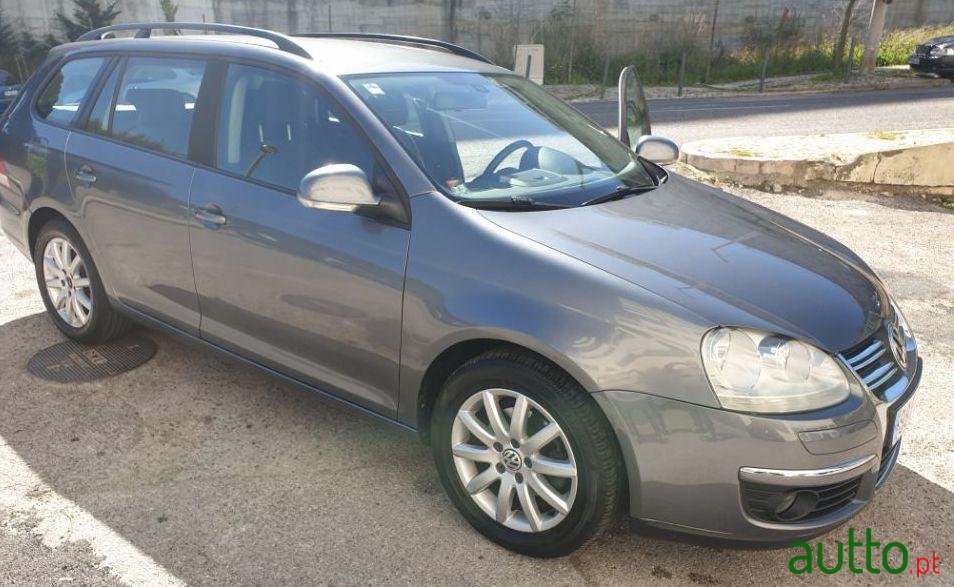 2008' Volkswagen Golf Variant photo #2