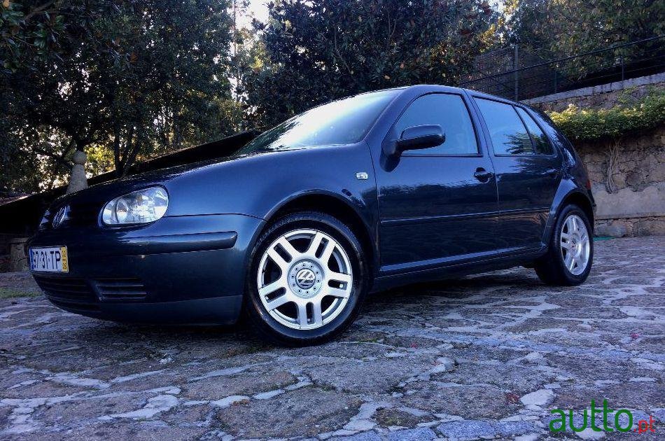 2002' Volkswagen Golf Highline photo #1