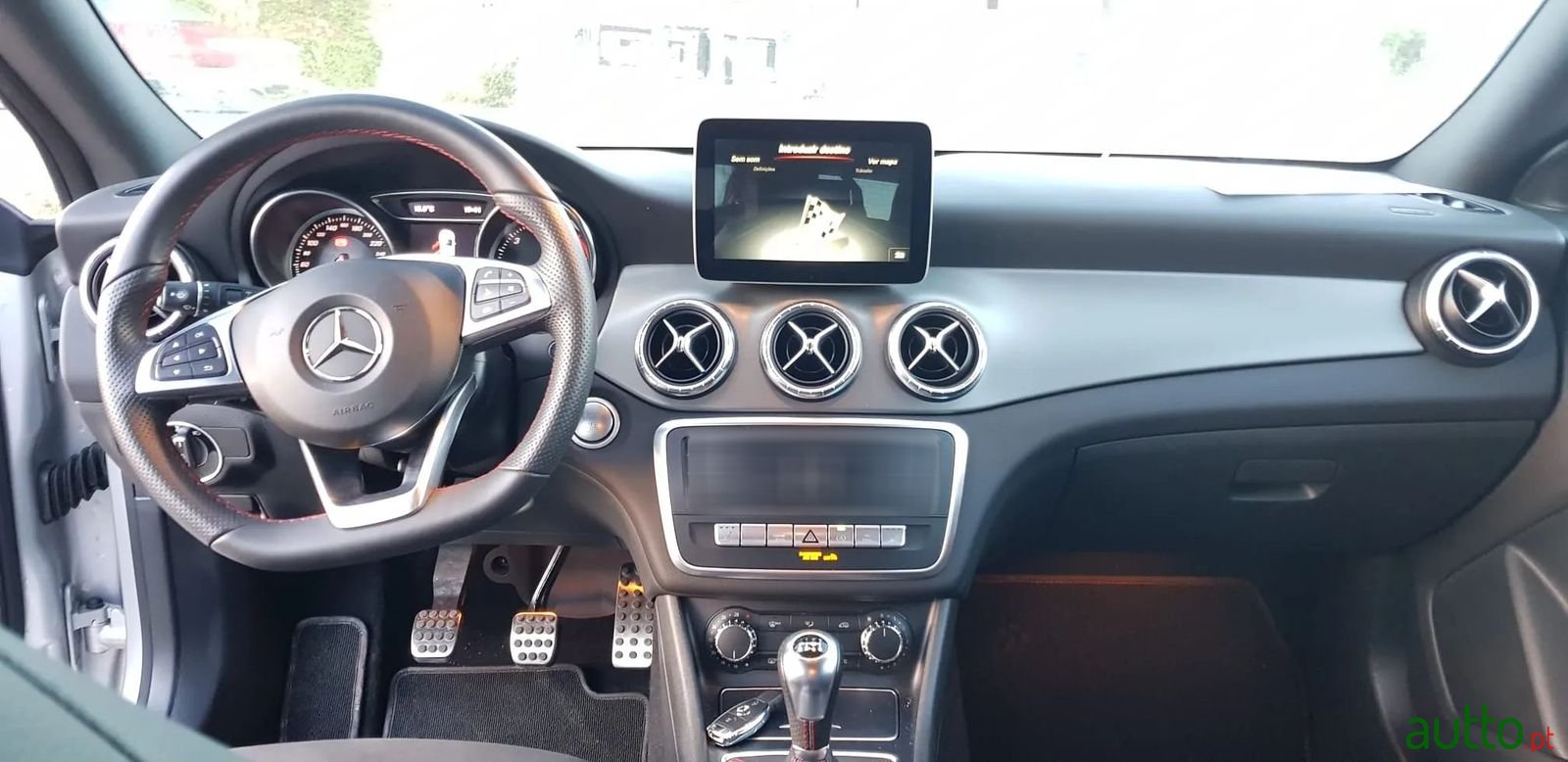 2017' Mercedes-Benz Cla-180 photo #6