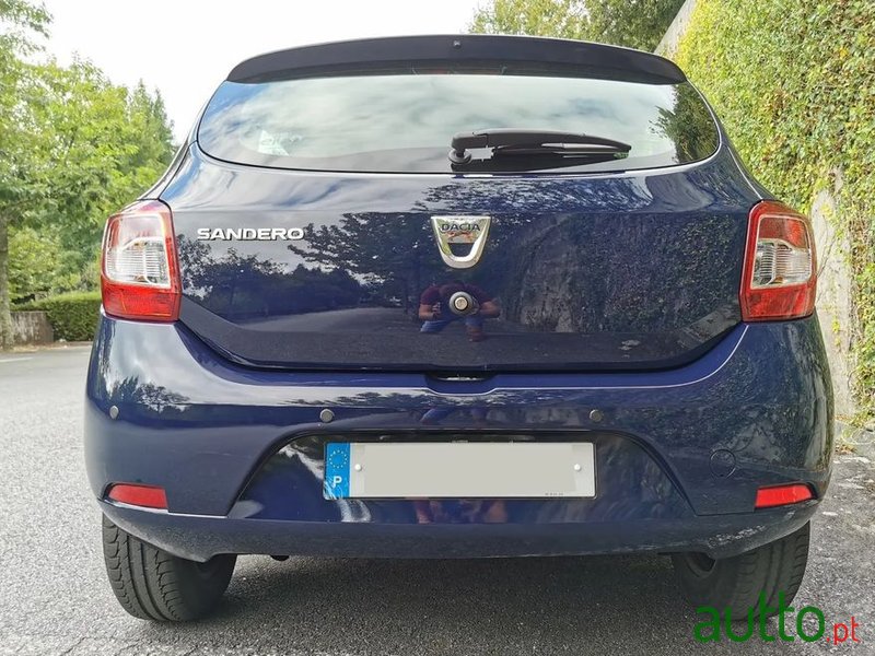 2013' Dacia Sandero photo #4