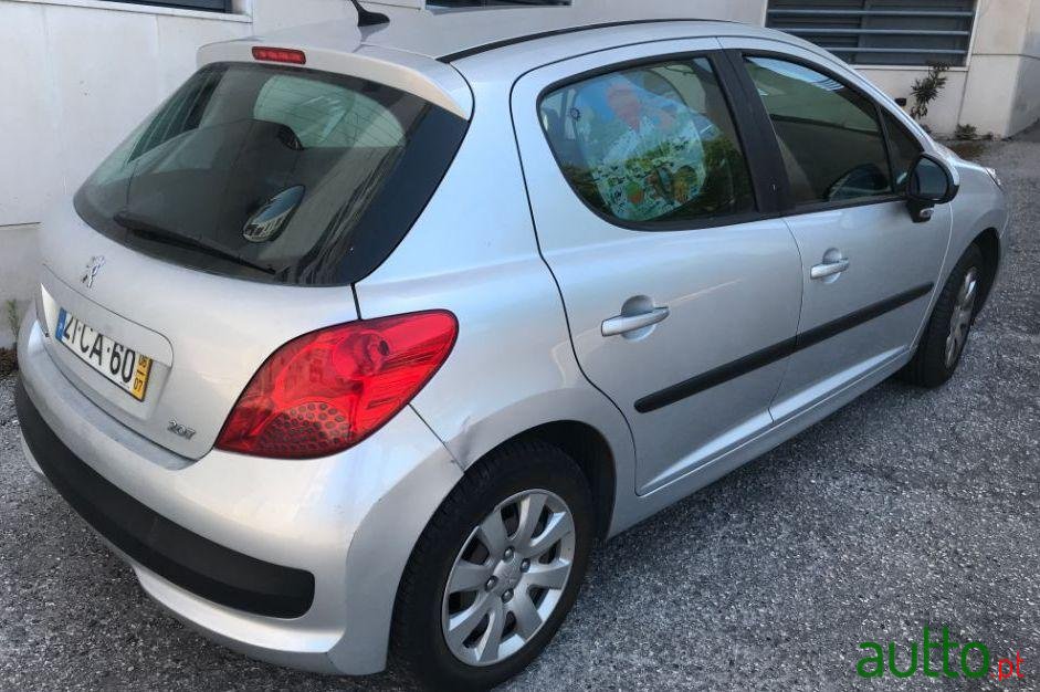 2006' Peugeot 207 photo #5