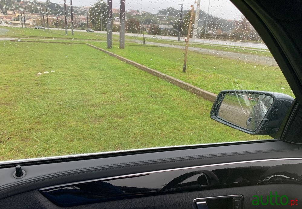 2014' Mercedes-Benz E 300 photo #3