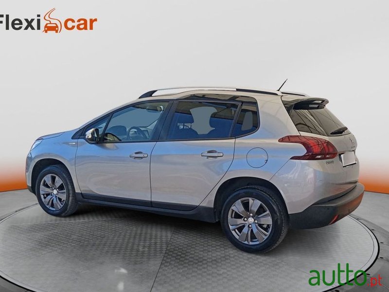 2019' Peugeot 2008 photo #5