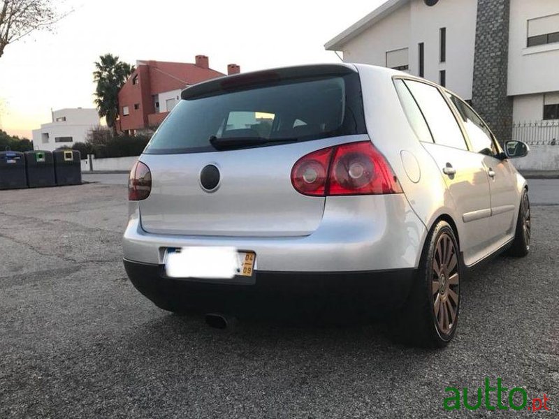 2004' Volkswagen Golf 1.9 Tdi photo #1