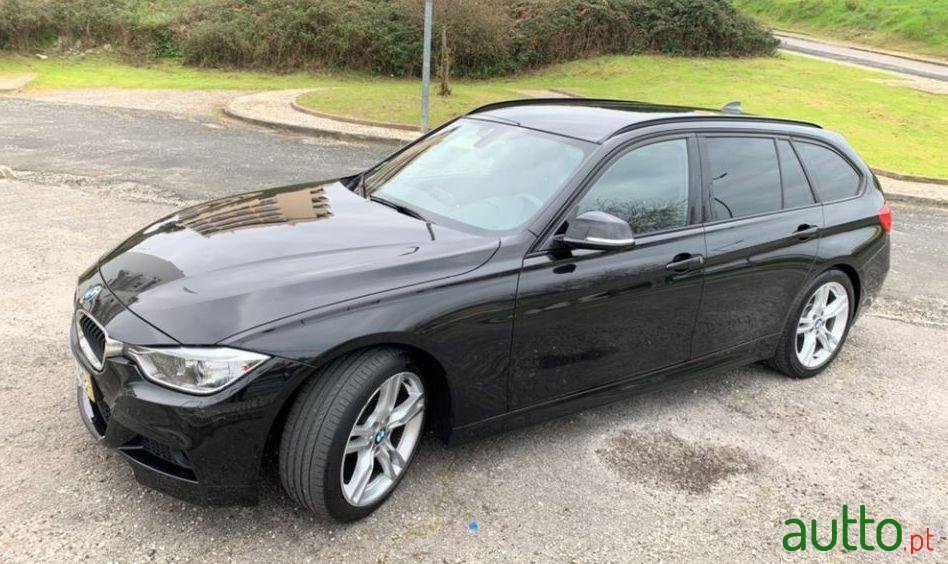 2013' BMW 320 Pack M photo #4