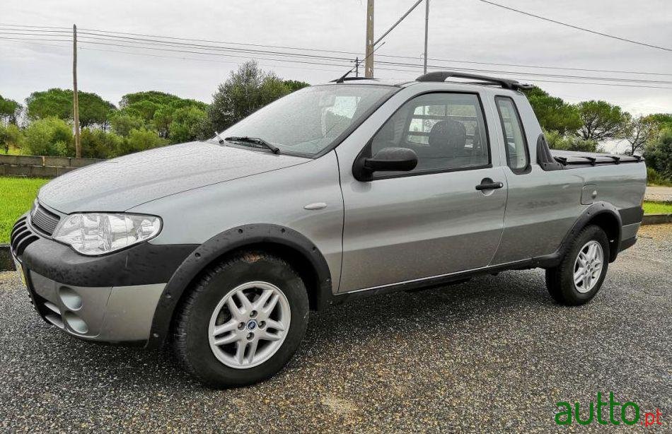 2007' Fiat Strada photo #1
