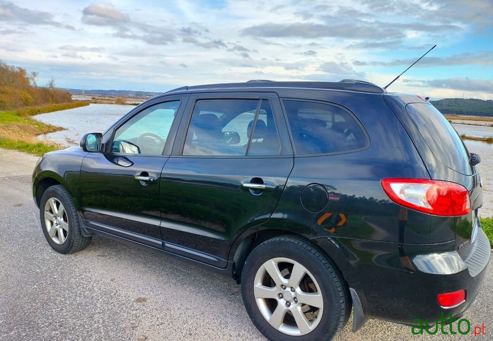 2009' Hyundai Santa Fe photo #6