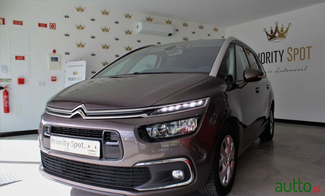 2017' Citroen C4 Grand Picasso photo #1