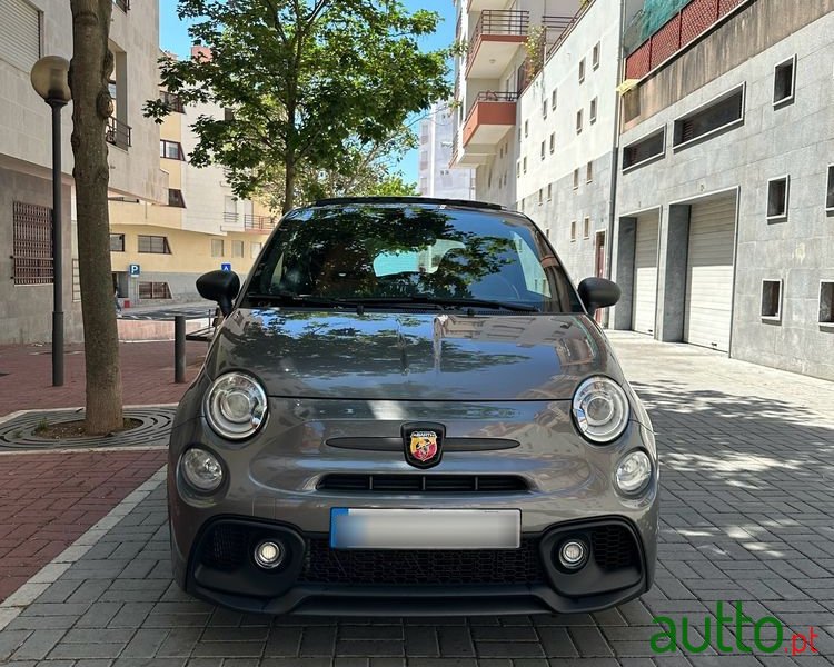 2017' Fiat 595 Abarth photo #2