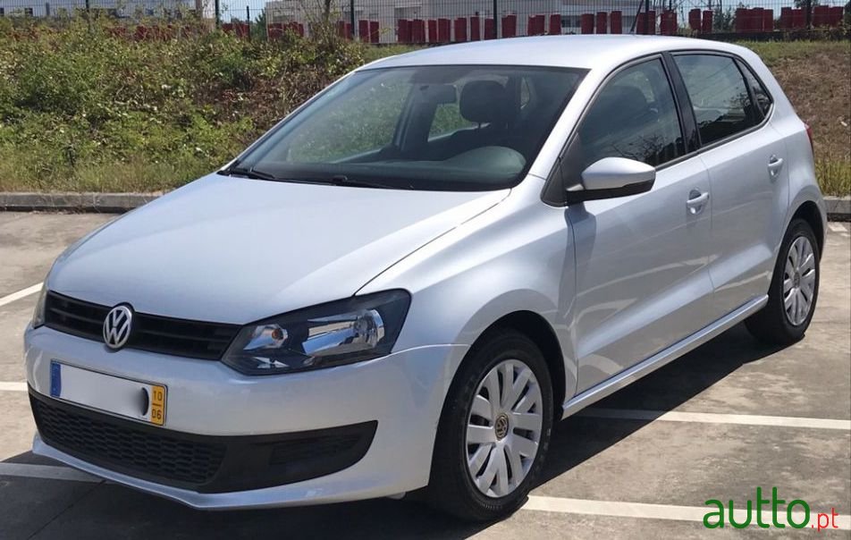 2010' Volkswagen Polo photo #4