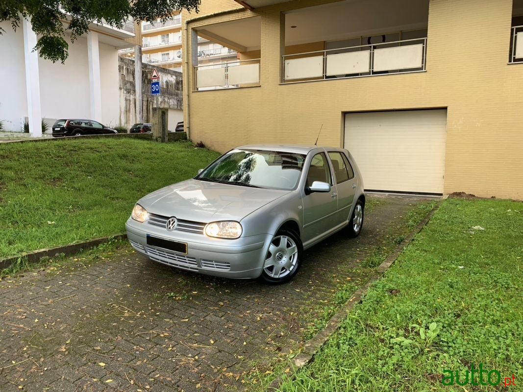 2000' Volkswagen Golf photo #1