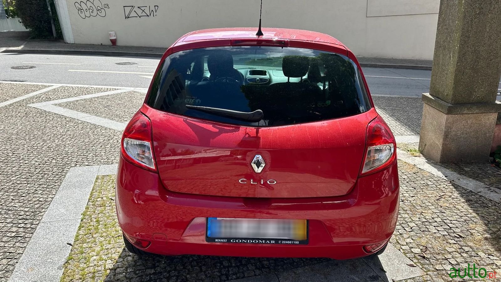 2010' Renault Clio photo #4